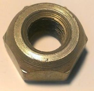 Гайка крепления переднего колеса правая