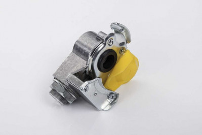 Головка соединительная М16 автомат с клапоном