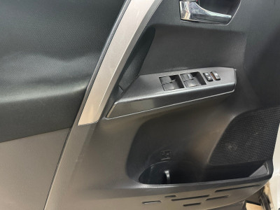 Toyota RAV4 2.0 CVT (146 л.с.) 4WD 2016