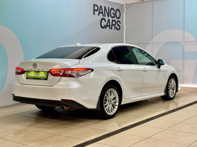 Toyota Camry 2.5 AT (200 л.с.) 2021