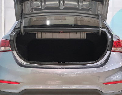 Hyundai Solaris 1.6 MT (123 л.с.) 2017