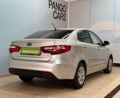 Kia Rio 1.4 MT (107 л.с.) 2012