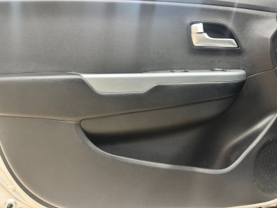 Kia Rio 1.4 MT (107 л.с.) 2014