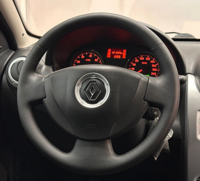 Renault Sandero 1.6 MT (84 л.с.) 2014