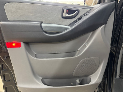 Hyundai H-1 2.5d AT (170 л.с.) 2013