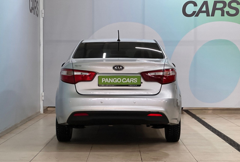 Kia Rio 1.4 MT (107 л.с.) 2012 — 5