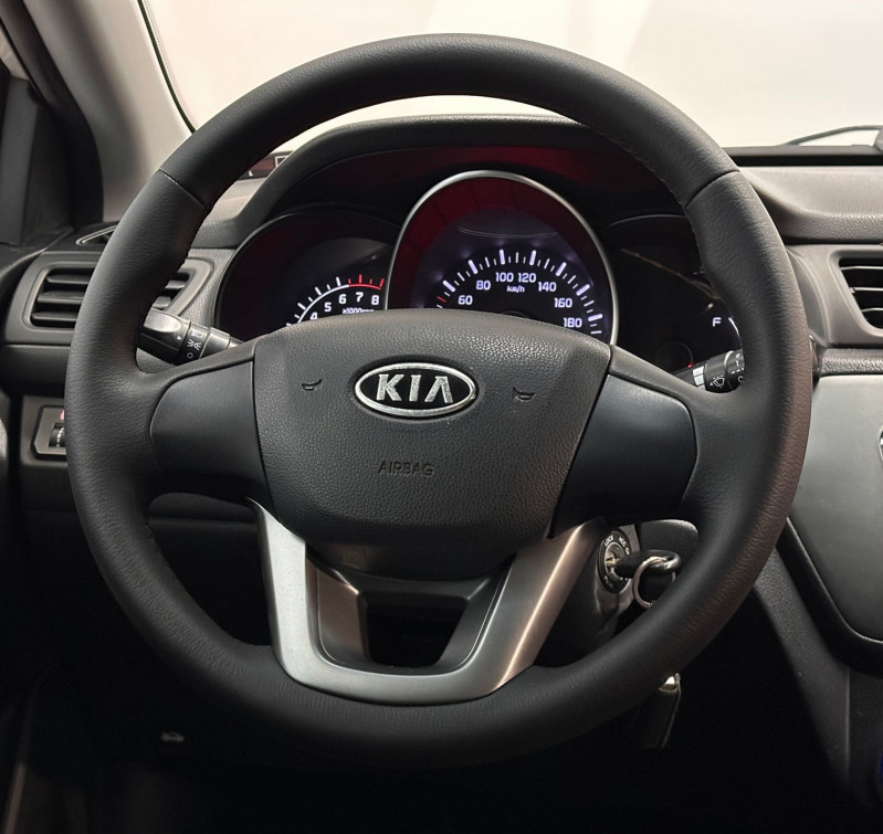 Kia Rio 1.4 MT (107 л.с.) 2012 — 9